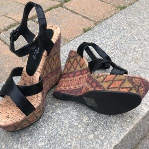2 Lips too 5” cork wedges-NWOT